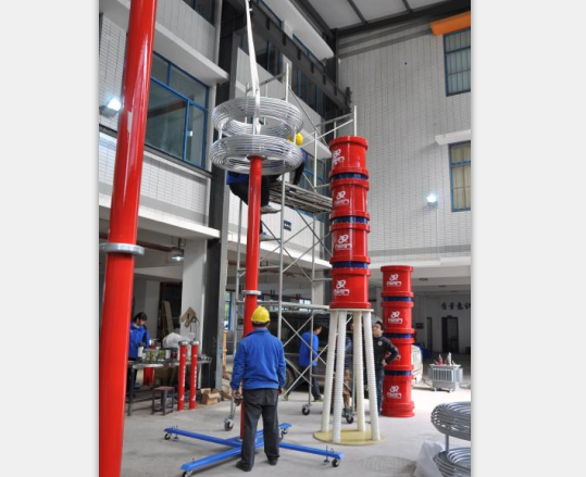 變頻串聯(lián)諧振裝置組裝現(xiàn)場